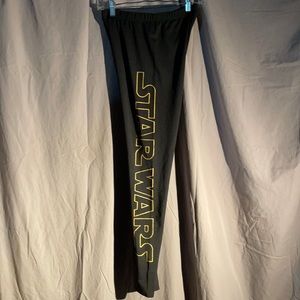 Fifth Sun Women’s Star Wars leggings, black/gold